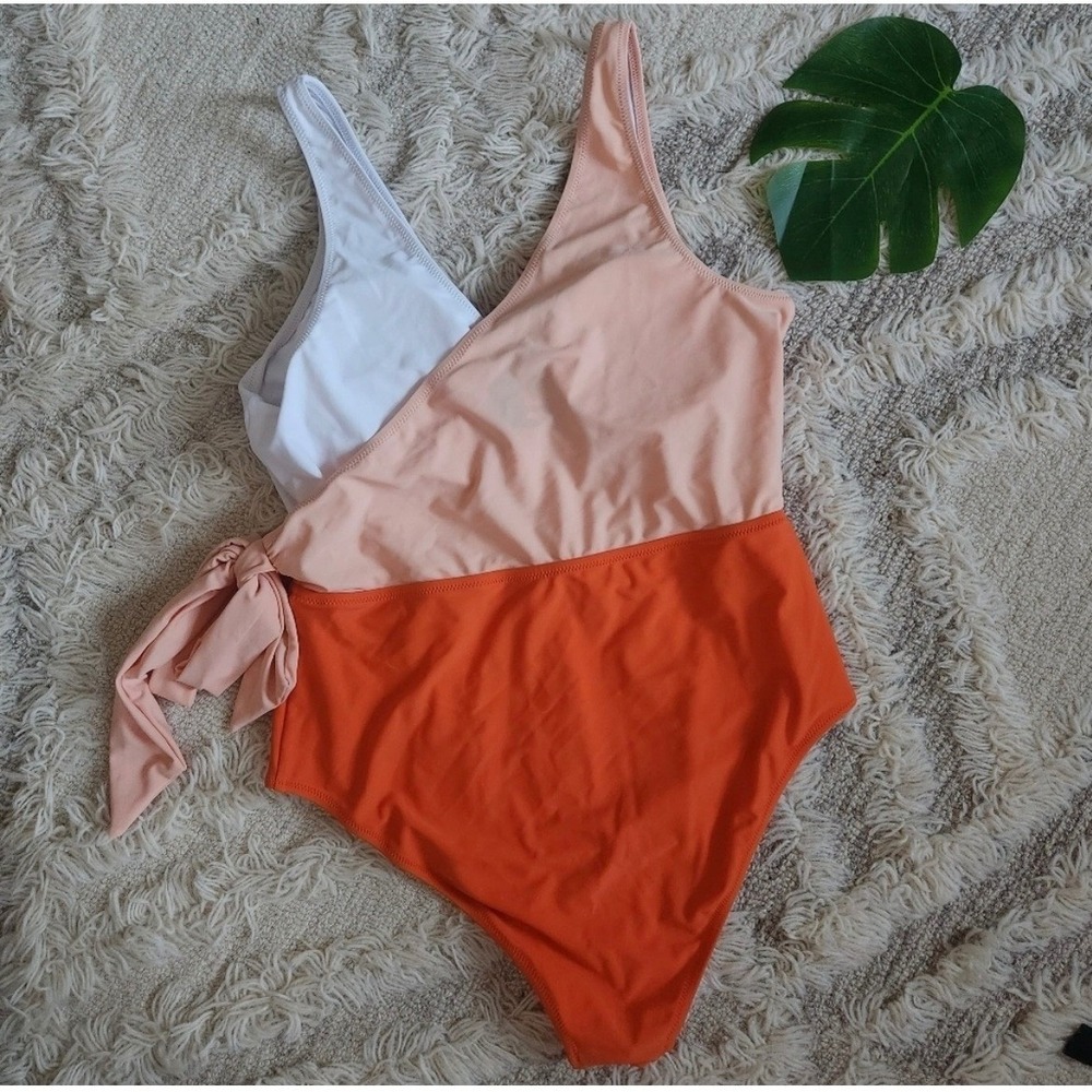 NWT Cupshe Colorblock Wrap Tie One Piece Swimsuit in Orange Peach White Medium - Picture 2 of 7